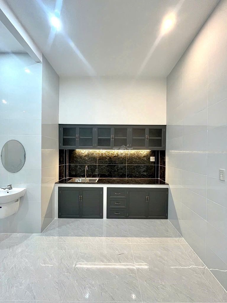 BÁN 2 CĂN NHÀ CHỈ 3 TỶ 150 (1 NHÀ TRỆT LẦU MỚI ĐẸP + 1 NHÀ CẤP 4 MỚI) - Ảnh 5