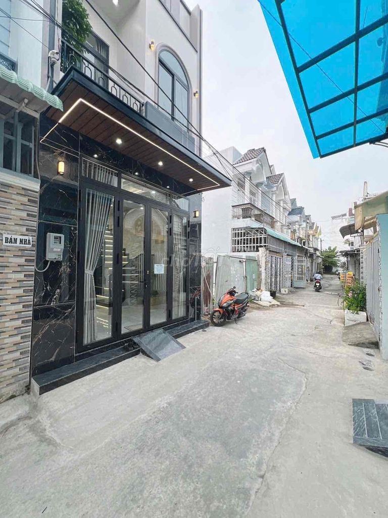 NHÀ LẦU MỚI XÂY LỘ Ô TÔ 3 PHÒNG NGỦ GẦN ĐẠI HỌC Y DƯỢC CẦN THƠ