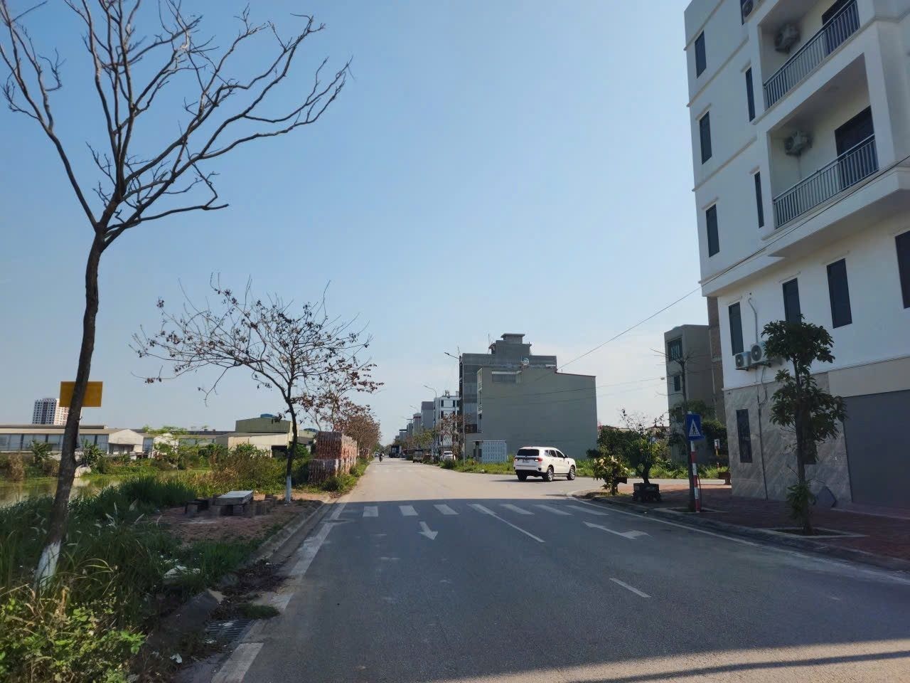 BÁN Ô ĐẤT NIỆM 2 ĐƯỜNG 19m NHÌN VƯỜN HOA LÀN 2 ĐƯỜNG 38 - Ảnh 2