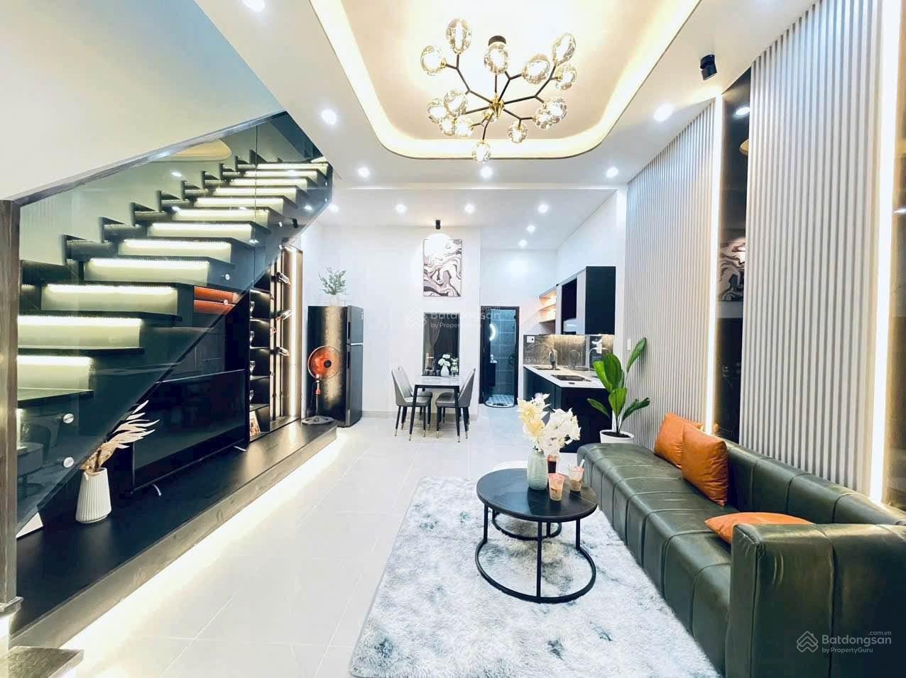 Bán nhà mặt phố tại Cốc Lếu, 18,5 tỷ, 112m2, giá tốt