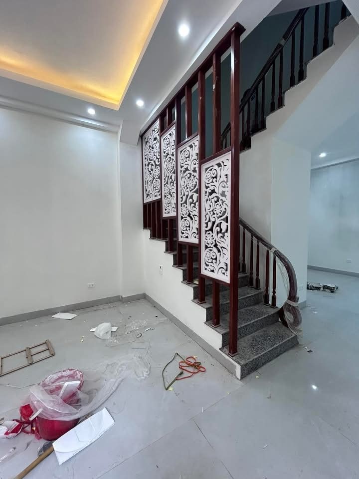 BÁN NHÀ ĐẸP - GIÁ TỐT 2TỶxx - NHIỀU TIỆN ÍCH - Ở THOẢI MÁI