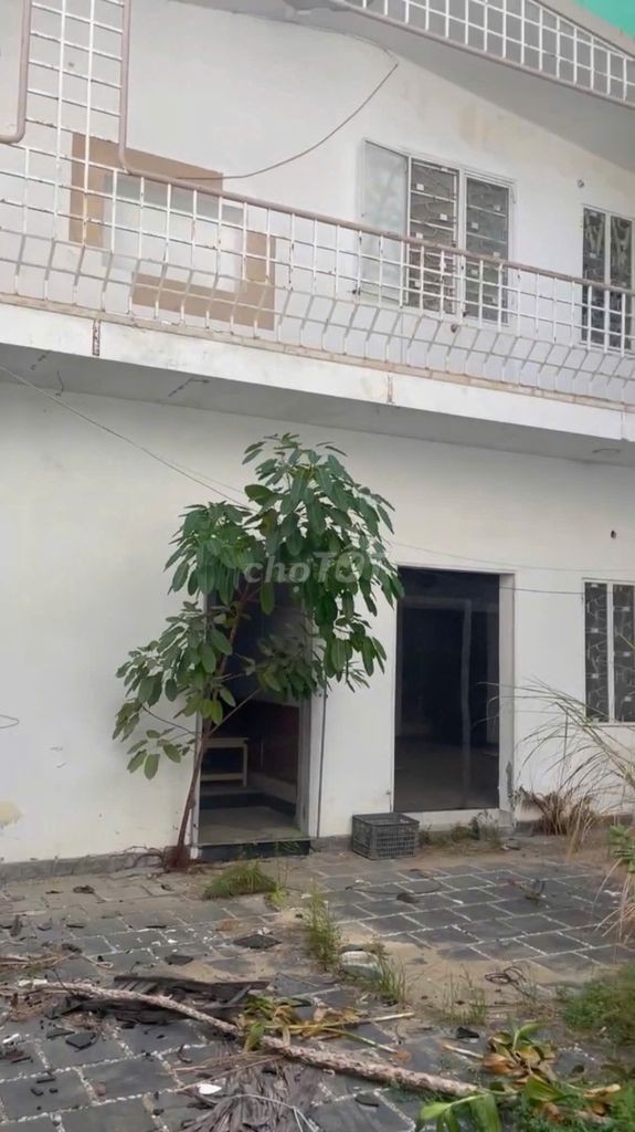 Nhà 3 tầng mặt tiền Phan Châu Trinh, dt 278m2. Giá rẻ thị trường