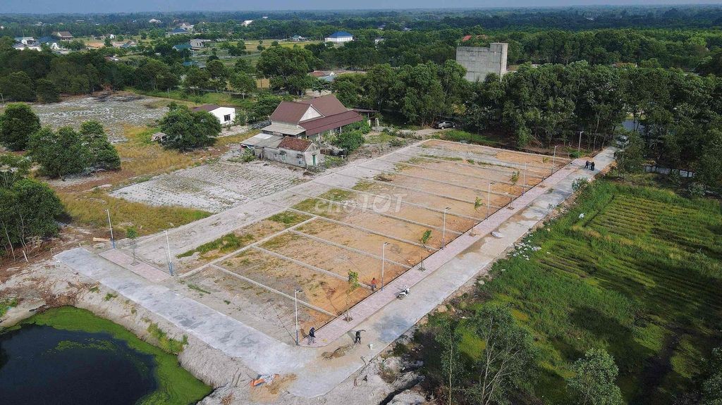 BÁN LÔ ĐẤT 200M2 NGANG 8 NAM CỬA VIỆT - Ảnh 1