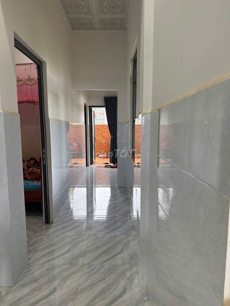 bán nhà mới xây. ngay ngã tư - Ảnh 4