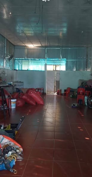 Cần bán lô đất tặng nhà tôn ở tạm thuộc hẻm nguyễn chí thanh