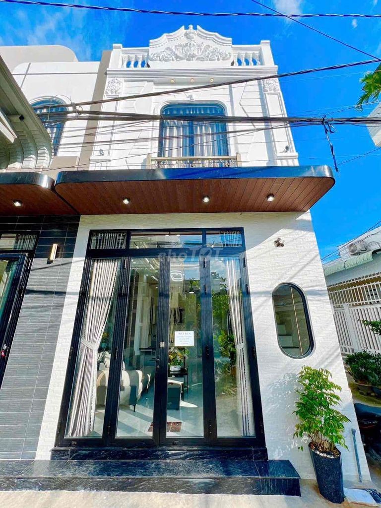 Nhà lầu xây mới Góc 2 mặt tiền - Gần Chợ Hưng Lợi và Đại học Cần Thơ