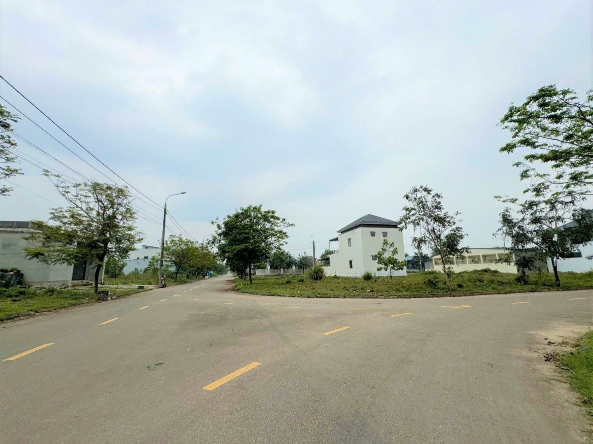 Bán đất 2 mặt tiền đường Lạc Long Quân sạch đẹp - gàn dự án bệnh viện 245 Nam Đông Hà - Ảnh 3