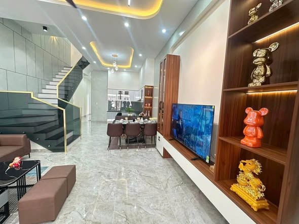 💥💥 CHỦ GỬI BÁN NHÀ ĐẸP 2 MÊ KIỂN CỐ HẺM QUANG TRUNG. ĐƯỜNG 5m THÔNG TỨ HƯỚNG. - Ảnh 3