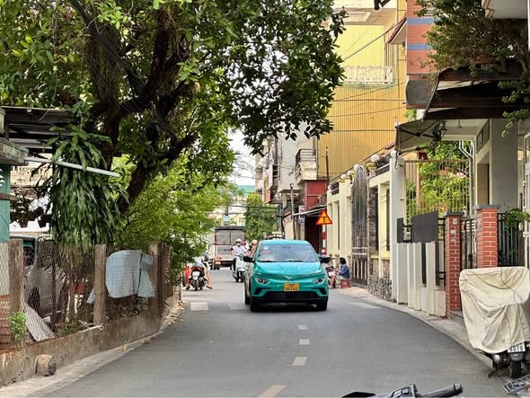 NHÀ MÊ LỬNG MẶT TIỀN KINH DOANH LÊ HỮU TRÁC GẦN NGÃ TƯ HÙNG VƯƠNG SẦM UẤT. - Ảnh 3