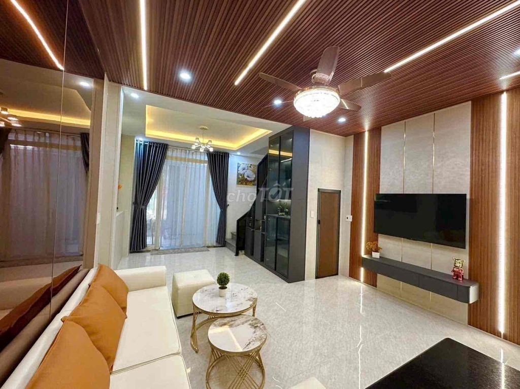 Nhà 2 tầng full nội thất Hải Hồ