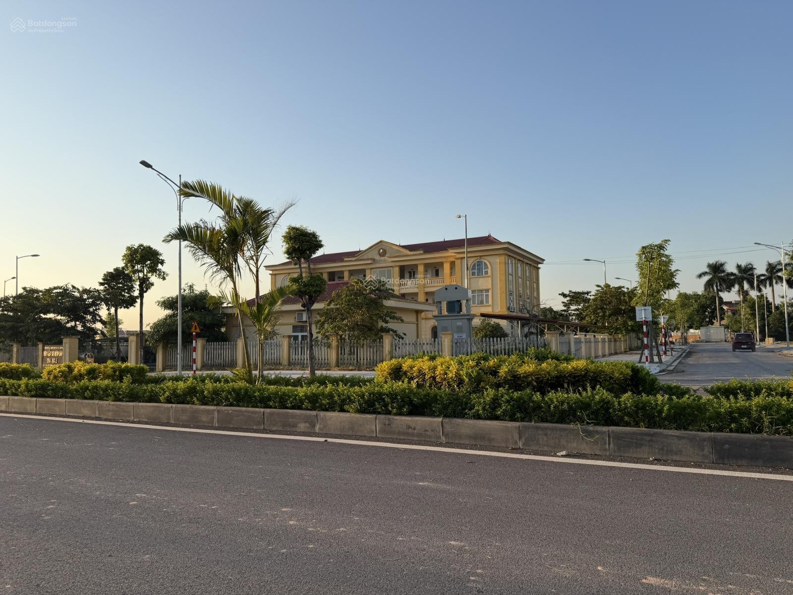 Chính chủ cần bán lô đất nền 100m2 tại Square City, Phổ Yên, Thái Nguyên, gần Quảng trường Vạn Xuân - Ảnh 2