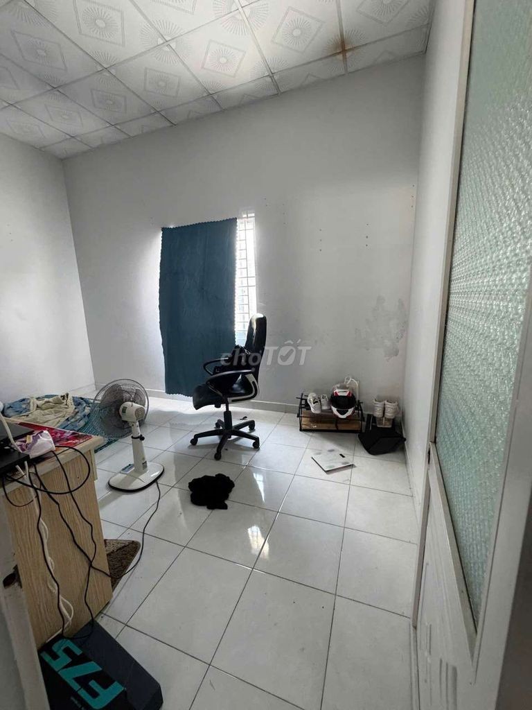 NHÀ TRỆT LẦU - TRỤC CHÍNH - KDC HOÀNG QUÂN CẦN THƠ - GẦN TRƯỜNG CĐ FPT - Ảnh 2