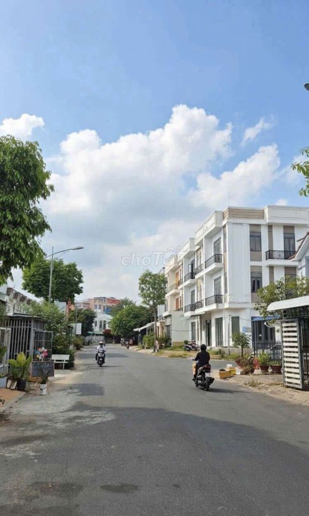 NHÀ TRỆT LẦU - TRỤC CHÍNH - KDC HOÀNG QUÂN CẦN THƠ - GẦN TRƯỜNG CĐ FPT - Ảnh 5