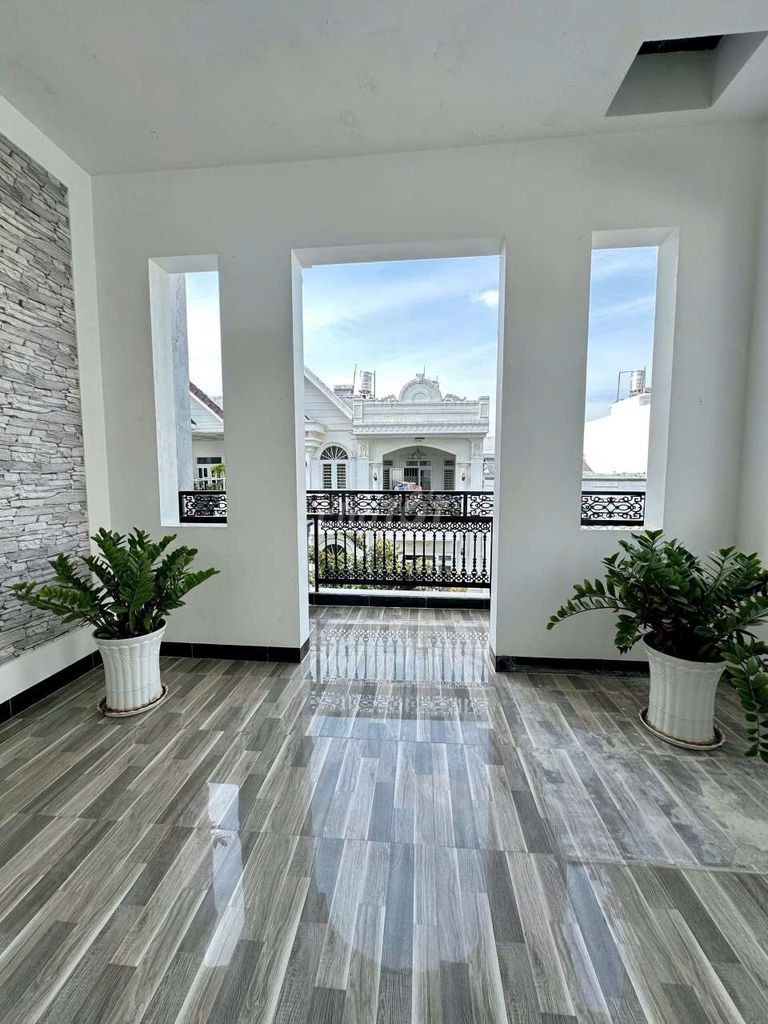 NHÀ 2 LẦU GIÁ TỐT - KDC HƯNG PHÚ 1 - Ảnh 4