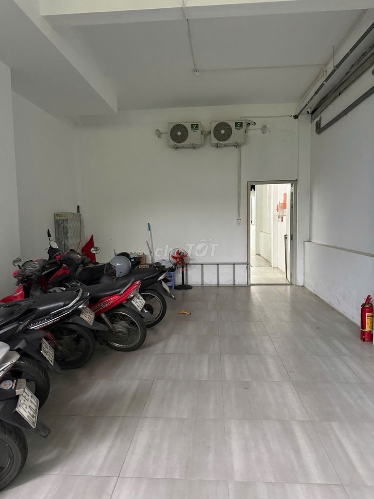 BÁN NHÀ 3 TẦNG 13 PHÒNG THU NHẬP 40TR/THÁNG ĐƯỜNG LÊ TRUNG ĐÌNH