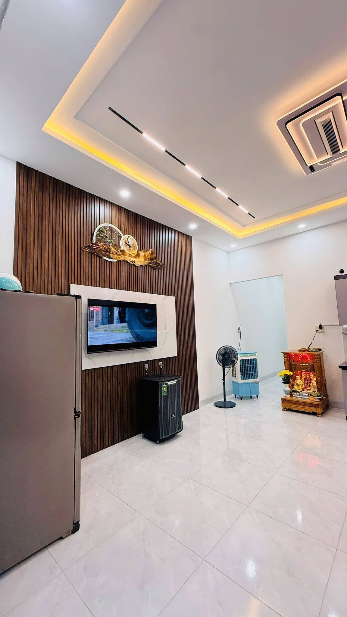 Bán nhà mặt tiền KD - dt 100m2(5x20m)-2PN mới đẹp - oto vào nhà- Bắc Nha Trang- chỉ 1ty590tr