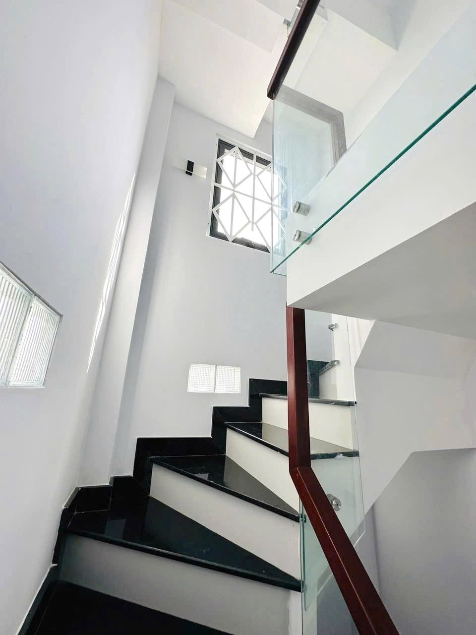 🏘 Nhà mới 5 tầng HXH gần bờ kè Nguyễn Duy P8Q8 (P.Chánh Hưng). Giá: 4.48 tỷ - Ảnh 2