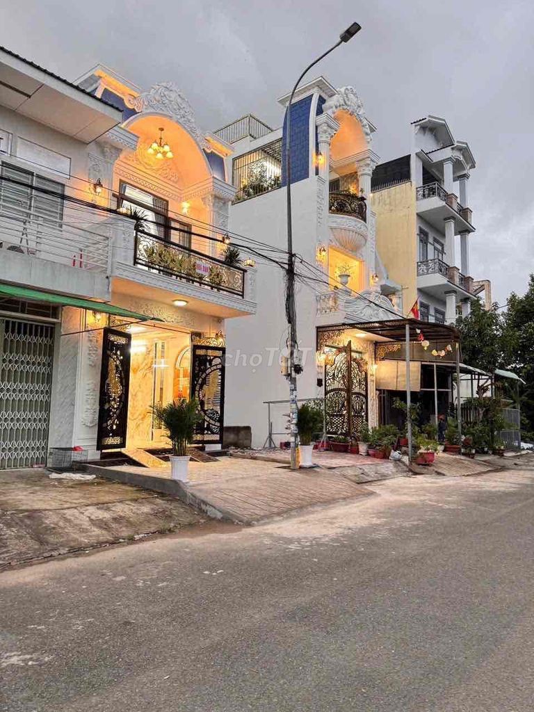 NHÀ TRỆT LẦU MỚI HOÀN THIỆN – MẶT TIỀN CÔNG VIÊN - Ảnh 5