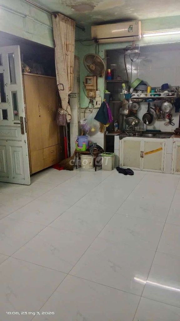 Nhà chính chủ bán một trệt một lầu có sổ hồng riêng nhà đổi một tấm - Ảnh 1