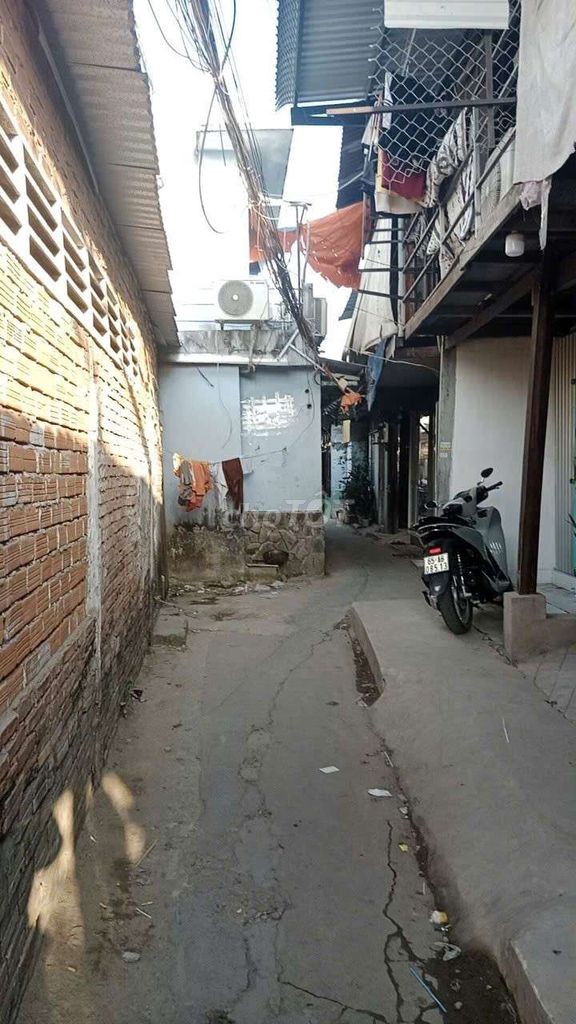 Nhà chính chủ bán một trệt một lầu có sổ hồng riêng nhà đổi một tấm - Ảnh 2