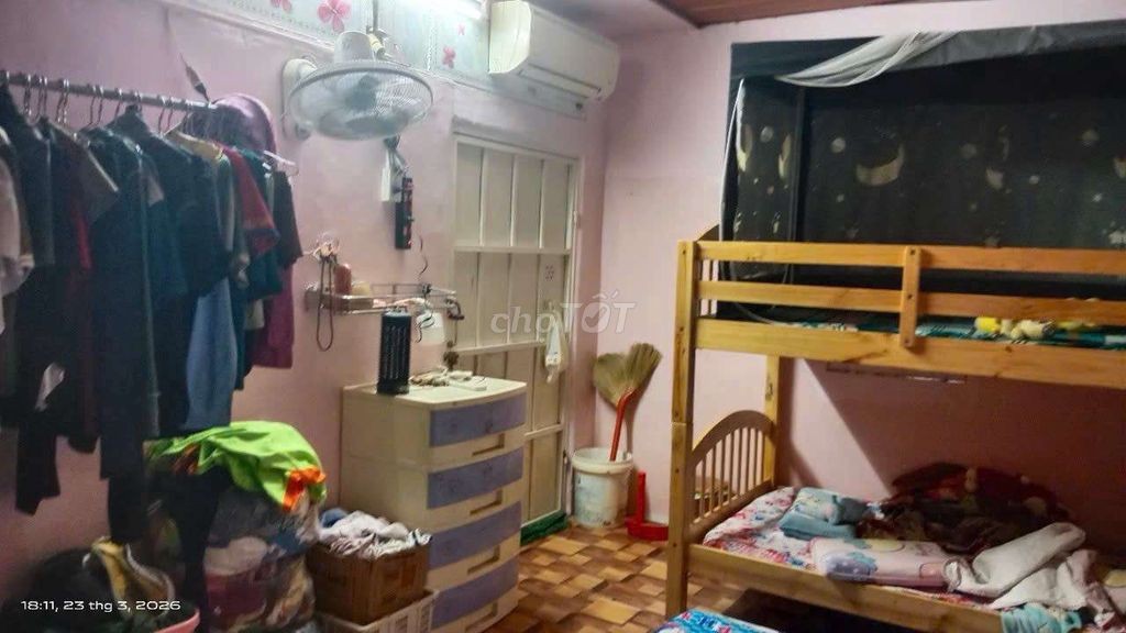 Nhà chính chủ bán một trệt một lầu có sổ hồng riêng nhà đổi một tấm - Ảnh 4