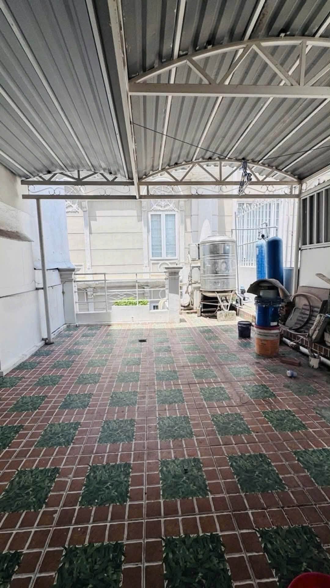 NHÀ HẺM XE HƠI ĐIỆN BIÊN PHỦ - Ảnh 2