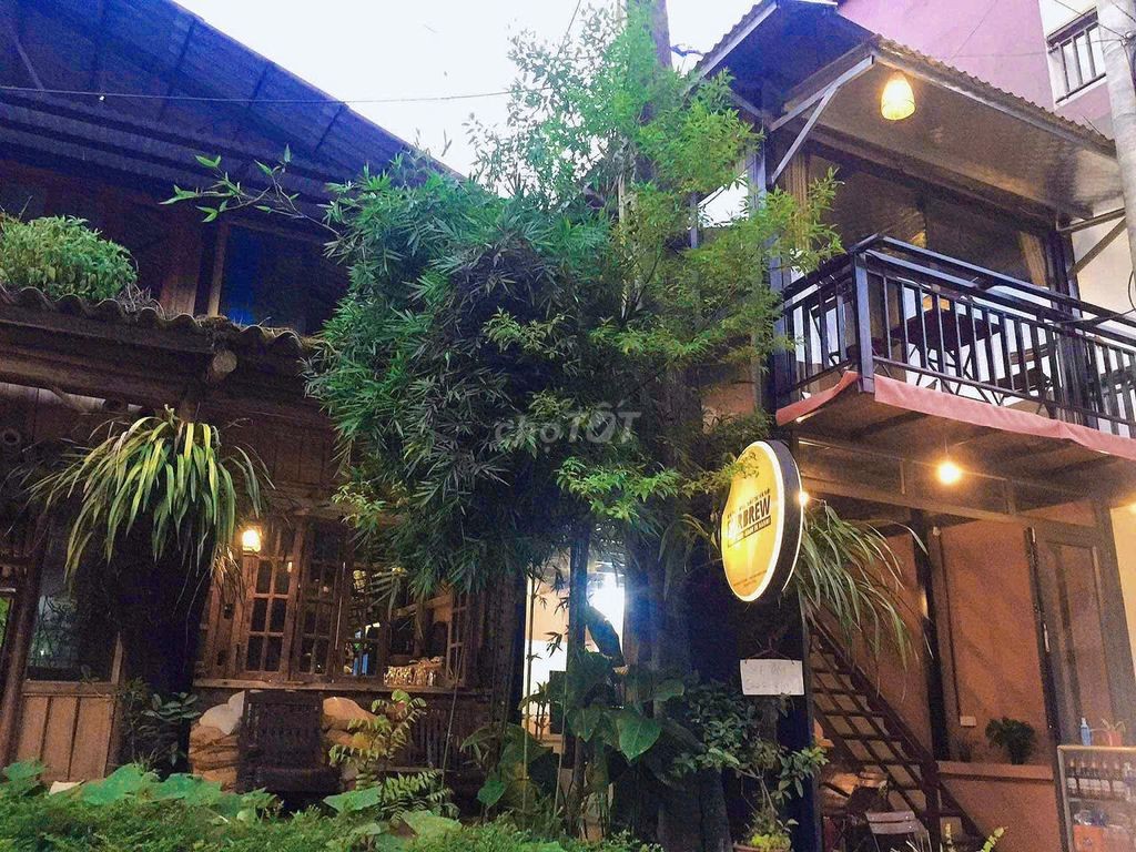 Bán căn nhà tại xã Tả Van- ngay trung tâm của bản - ngay mặt đường oto