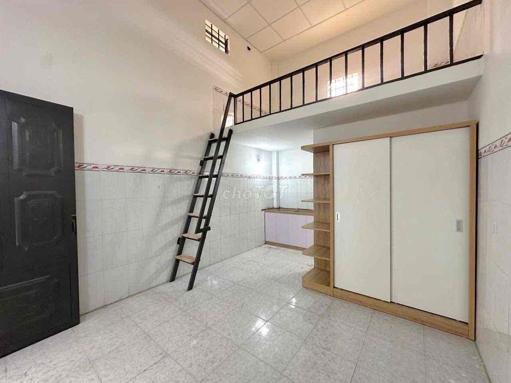 Nhóm Bạn 3 Người Không Nên Bỏ Lỡ Căn Phòng 35M2 Giá Chỉ 3 Củ Này nha - Ảnh 2