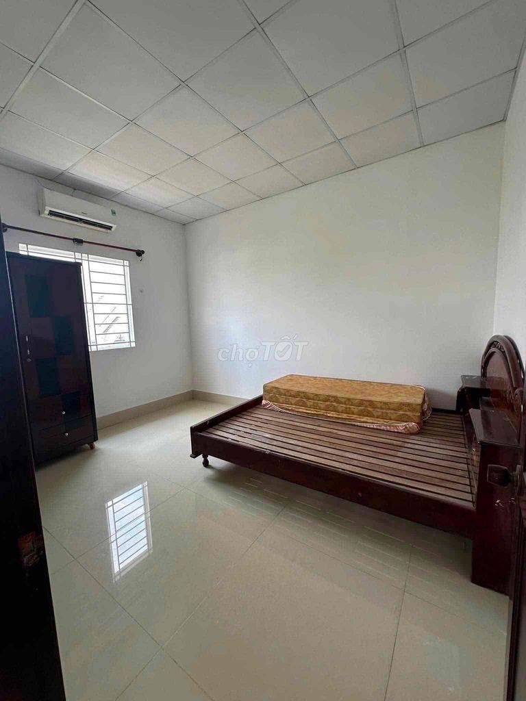 BÁN NHÀ ĐẸP TRONG KHU BIỆT THỰ NGỌC VÂN