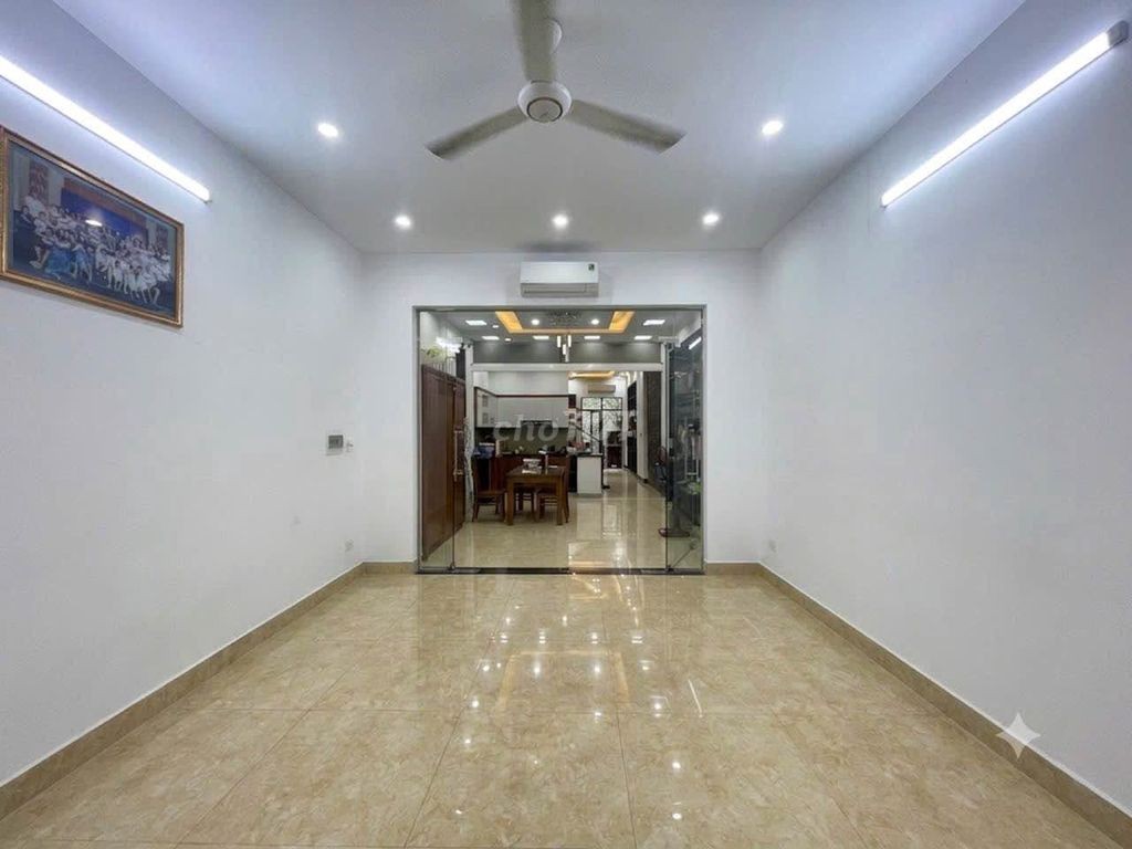 Bán nhà 4 tầng khu phân lô Văn Cao, 90m2, 7.69 tỷ