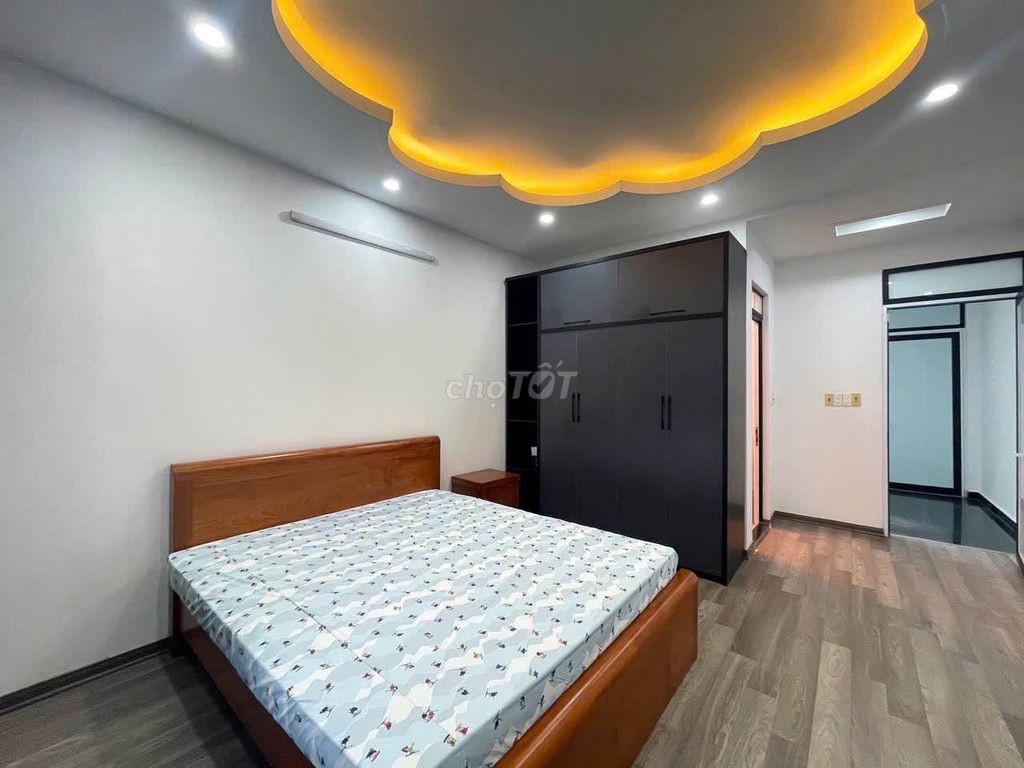 Bán nhà 4 tầng khu phân lô Văn Cao, 90m2, 7.69 tỷ