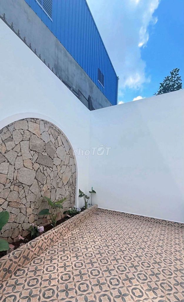 bán nhà mê lệch hiện đại mới 100% thôn 3 - Ảnh 1