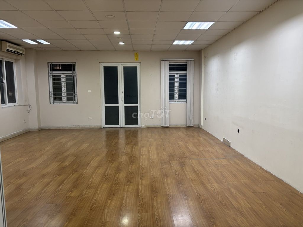 CHO THUÊ VĂN PHÒNG CHUYÊN NGHIỆP – MẶT PHỐ XÃ ĐÀN, ĐỐNG ĐA - Ảnh 1