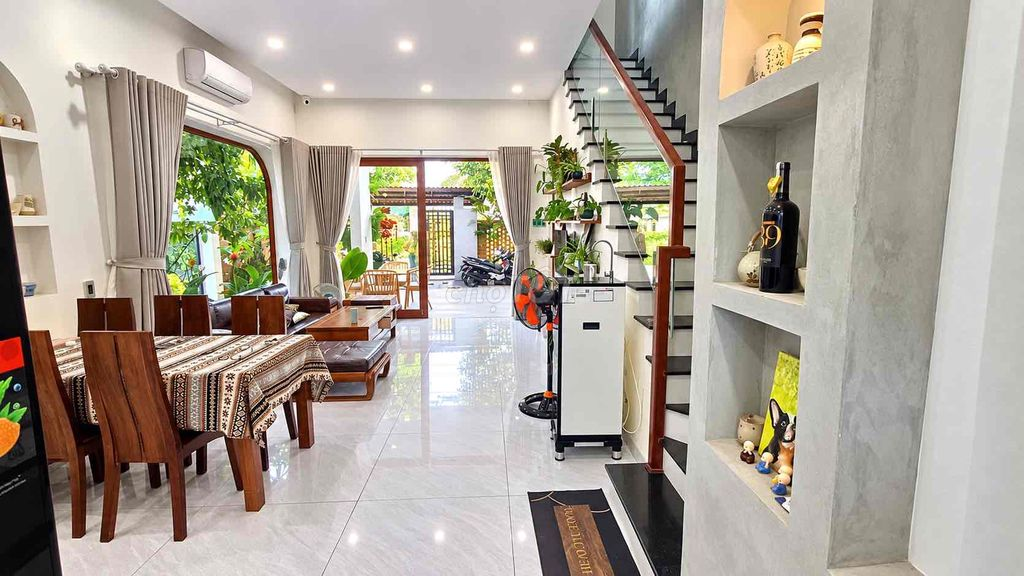 Bán nhà sân vườn 134.3m2 mặt tiền đường Liên Hoa, Vĩnh Ngọc - Ảnh 1