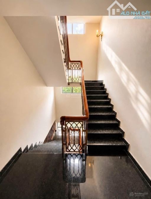Chủ cần bán nhà Mặt tiền đường Phạm Văn Nghị, Q7(DTCN hơn 104m2). Chốt giá 5tỷ380 - Ảnh 8