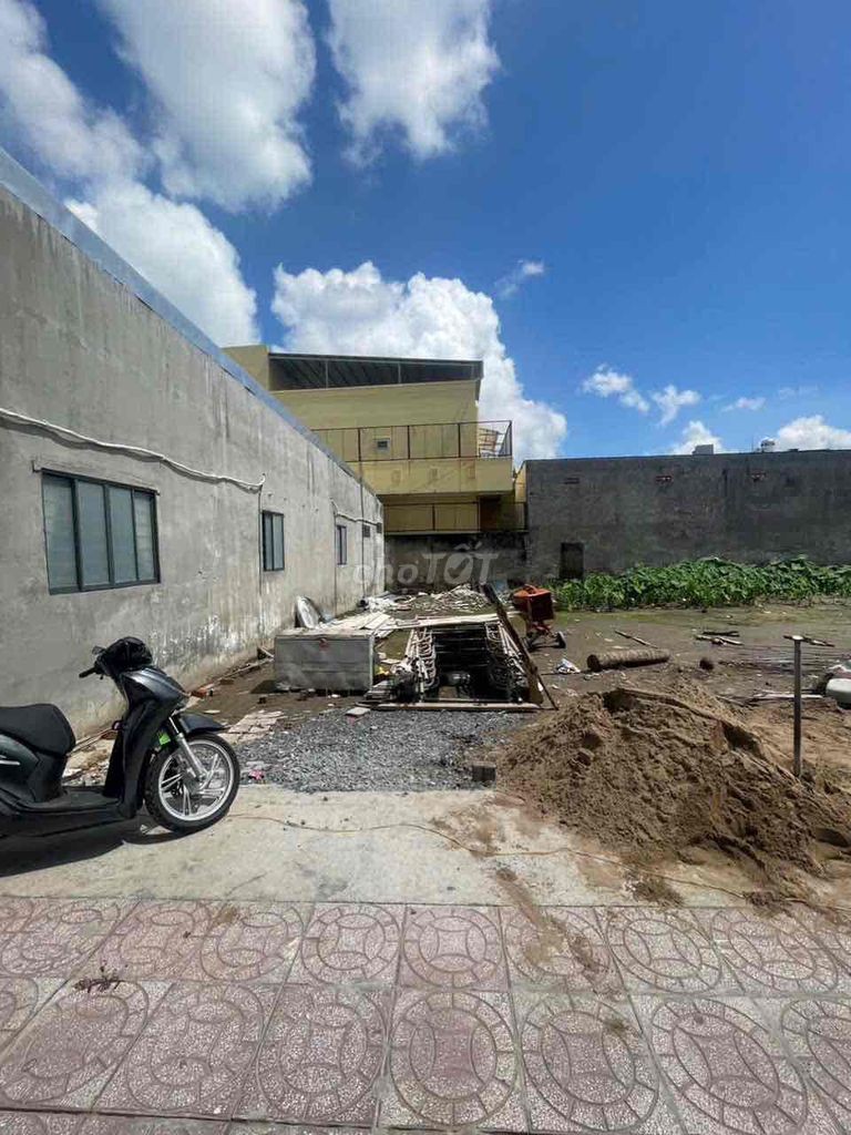 Nền thổ cư sát bên khu Hàng Bàng và chợ Bà Bộ - Ảnh 1
