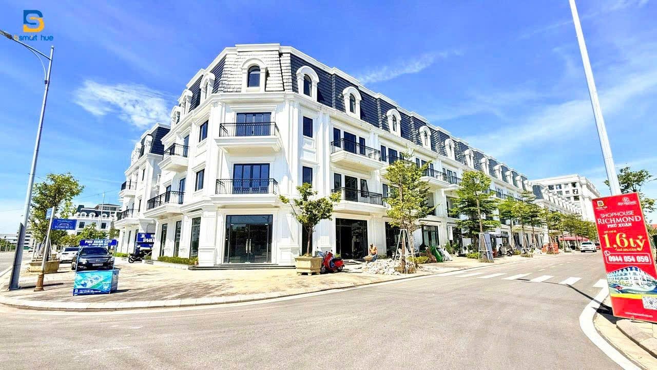Shophouse 2 mặt tiền chỉ cần thanh toán 30% được nhận nhà và hoàn thiện