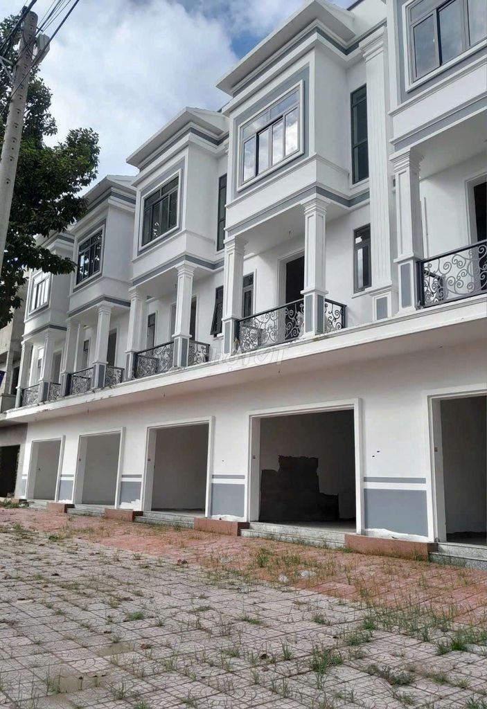NHÀ PHỐ ĐẸP TẠI MEKONG CITY VĨNH LONG