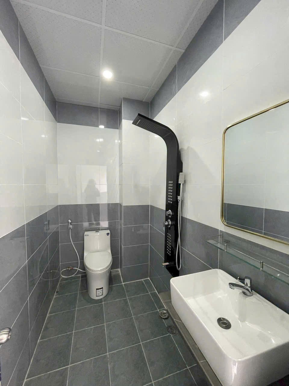 NHÀ LẦU SỔ HỒNG RIÊNG CHỈ 600TR NHẬN NHÀ