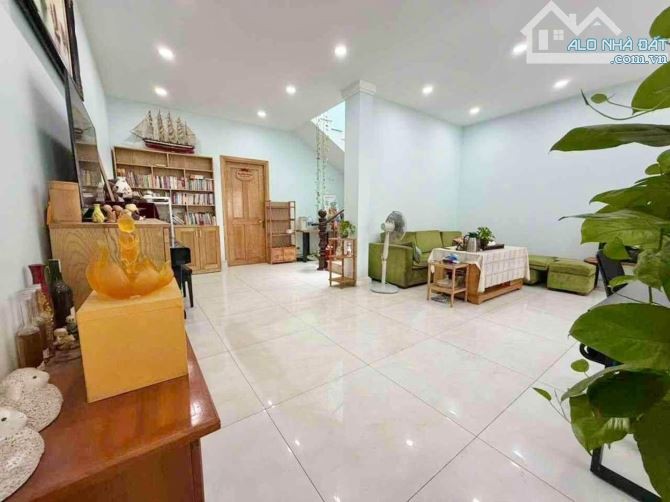 CÁCH CHỢ THỊ NGHÈ 5P - BÁN NHÀ NGANG KHỦNG 6M TẠI PHAN VĂN HÂN, BÌNH THẠNH GIÁ CHỈ 4,69TỶ! - Ảnh 2