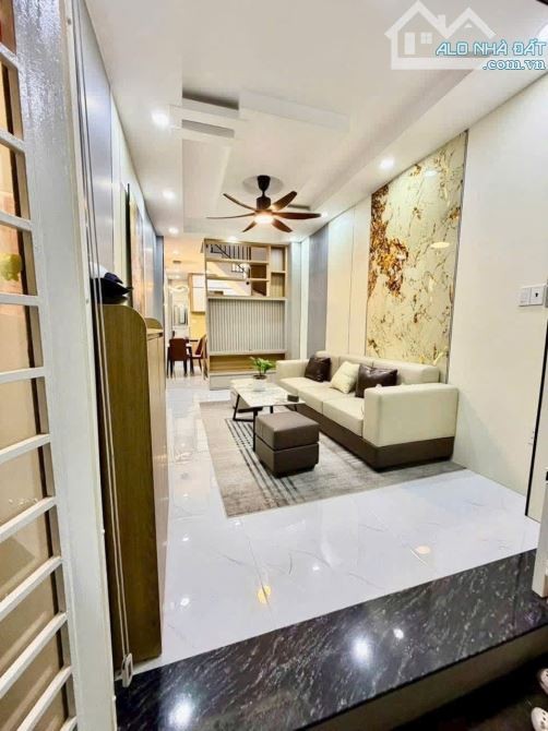 Hẻm Hai Bà Trưng, Quận 3, DT 3.2x7m, 3 tầng, 2 Phòng ngủ, Mới, Full nội thất, 4.97 tỷ - Ảnh 1