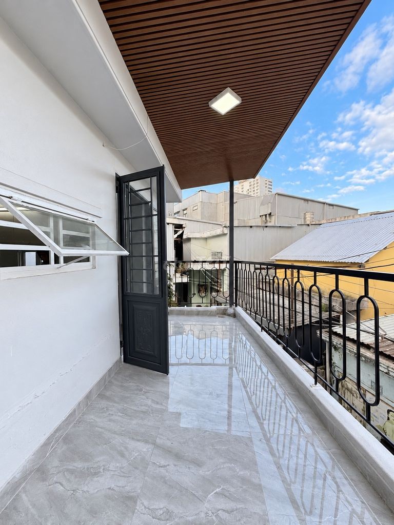 BÁN NHÀ LÔ GÓC HOÀNG DIỆU – GẦN 60M² – 2 TẦNG – 2PN - Ảnh 2