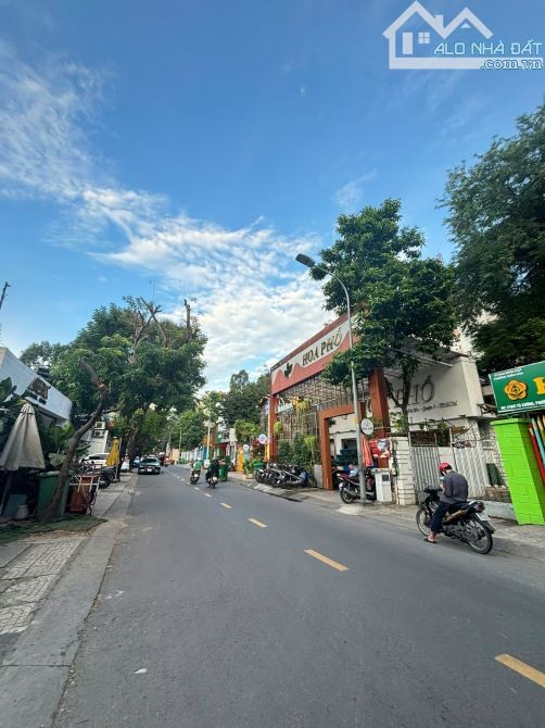 🔥Hàng Kín - Biệt Thự Siêu VIP Góc 2 MT Tú Xương Q.3 DT: 20x30m 3 Lầu Đẹp Giá 320 Tỷ - Ảnh 3