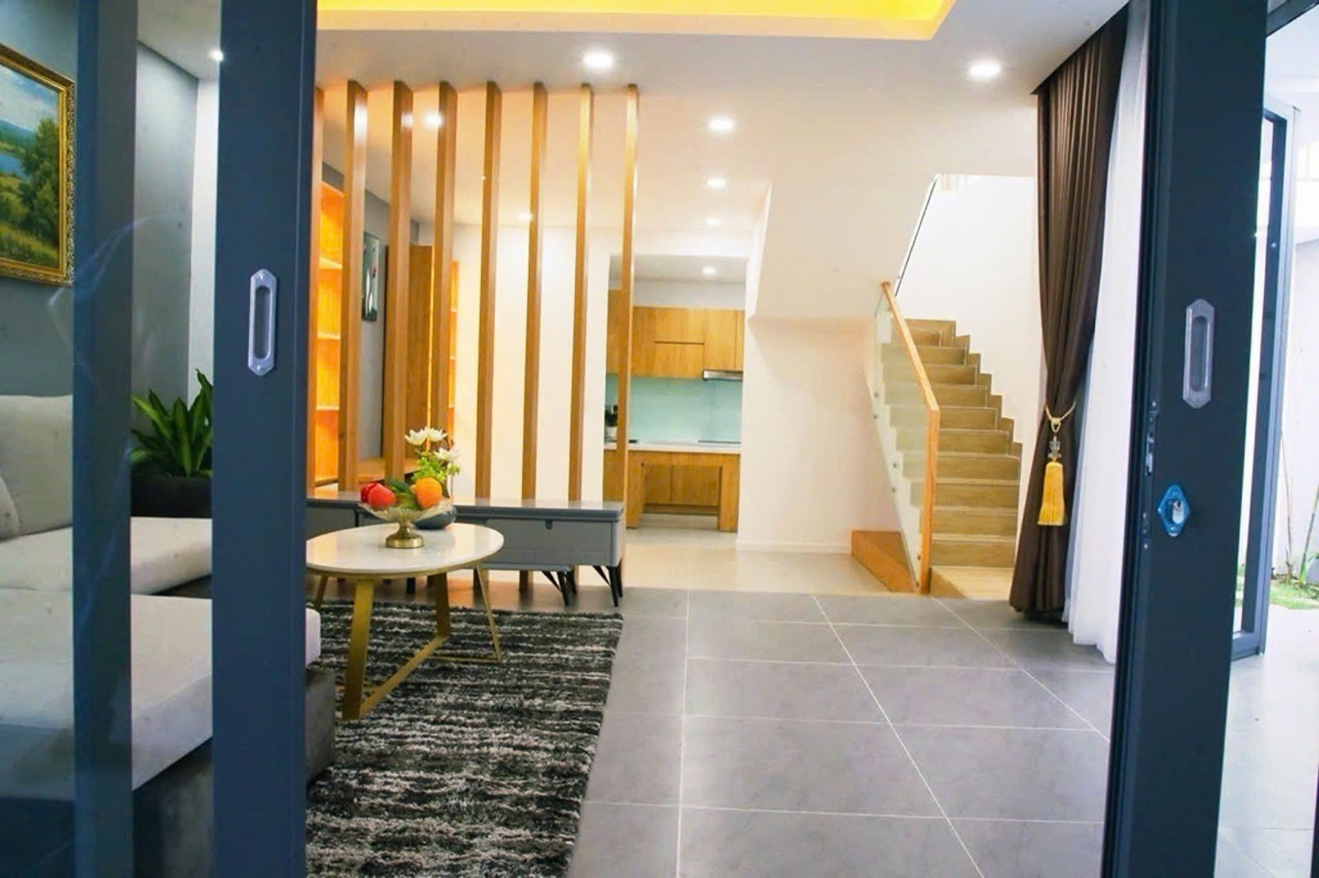 BIỆT THỰ NGUYỄN VĂN ĐẬU, SIU DT 100M2, NGANG 10.5, NỞ HẬU 14M, HẺM VF3 TỚI CỬA - Ảnh 1