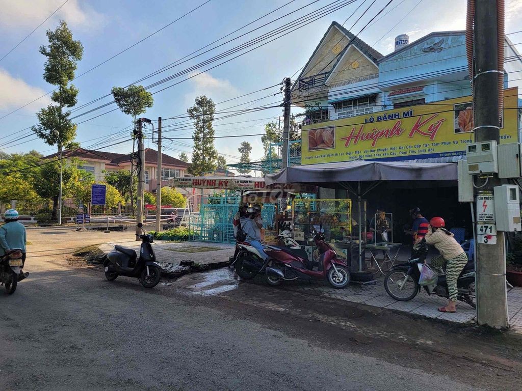 Bán nhà mặt tiền lớn kế chợ - Ảnh 7