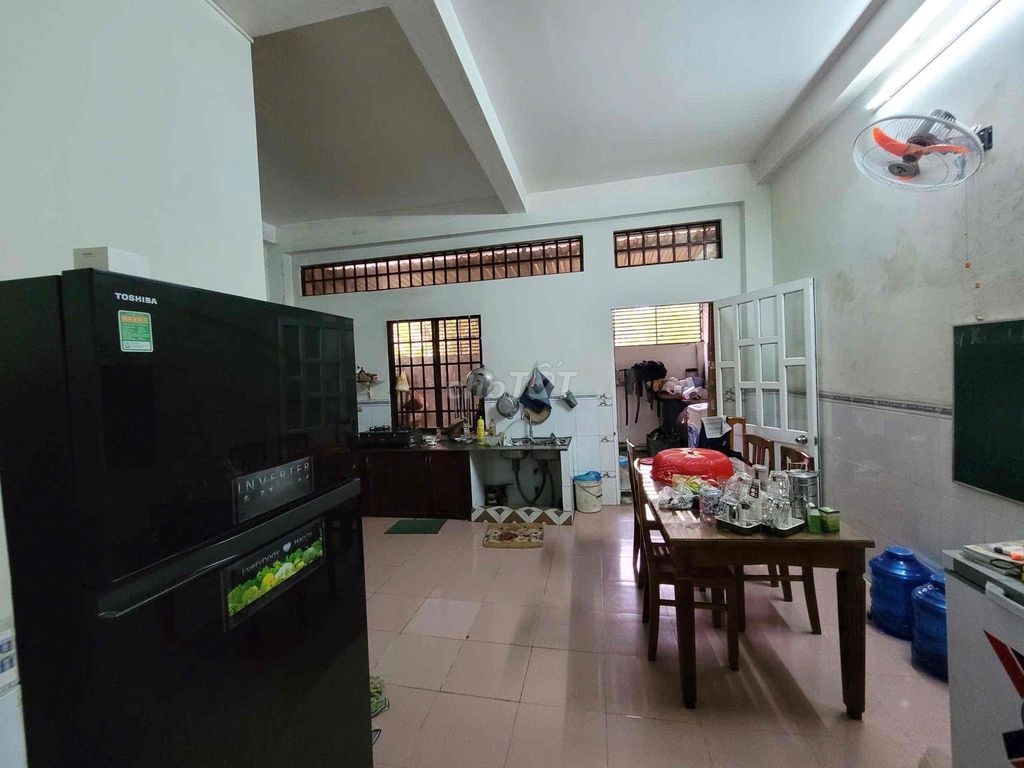 Bán nhà mặt tiền lớn kế chợ - Ảnh 9
