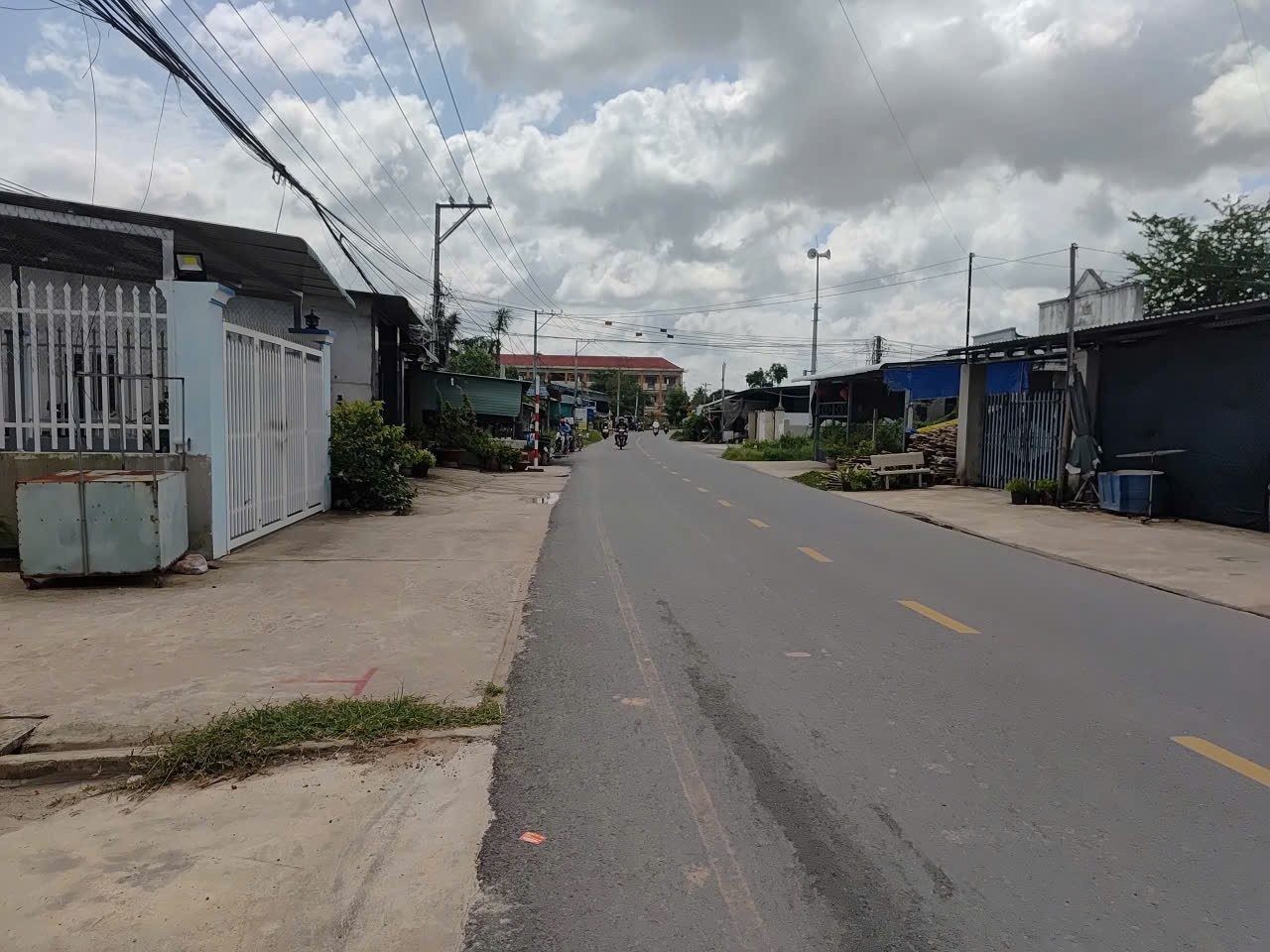 Bán Nhà riêng 87m2 có sẵn 87 m2 thổ cư giá 750triệu tại Đường Huỳnh Thị Hương Thị trấn Trảng Bàng Huyện Trảng Bàng Tây Ninh