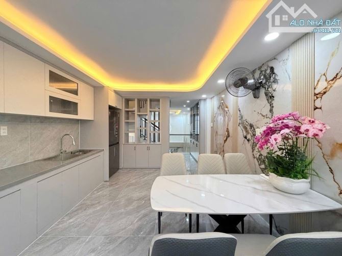 CẮT LỖ BÁN GẤP NHÀ NGUYỄN PHÚC NGUYÊN,QUẬN 3. GIÁ:4,56Tỷ/69m2. 1TRỆT,3LẦU.SỔ ĐẸP HOÀN CÔNG - Ảnh 3