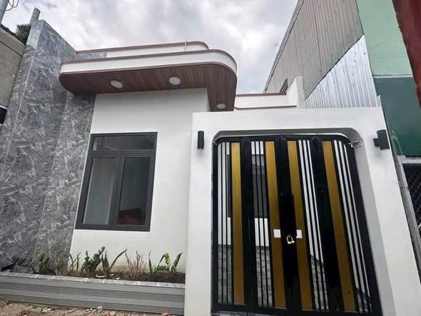 Nhà mới xây, hẻm Phan Đình Phùng, TP Quảng Ngãi - Ảnh 2