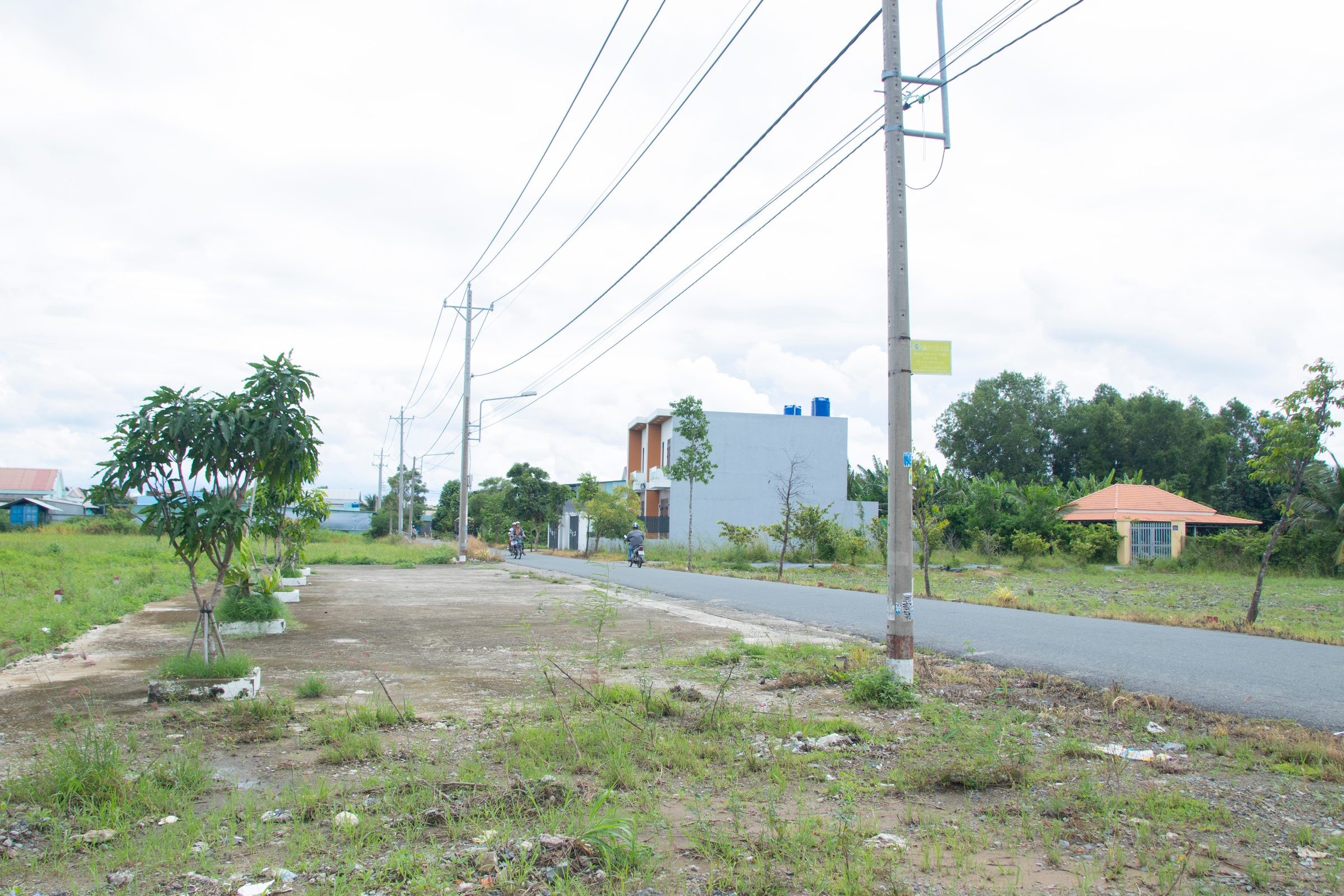 Bán gấp lô đất chợ cần đước 5x20 100m2 giá 1,2 tỷ mt nhựa 6m, vay ngân hàng không cần trả trước - Ảnh 3